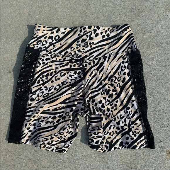 PINK SPORT Victoria’s Secret Leopard Print Women's Biker Shorts size M - Picture 3 of 5